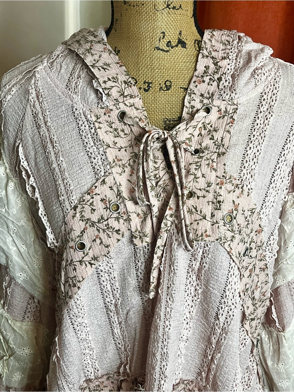 POL Boho Ruffle Lace & Floral Hoodie Peasant Top - Picture 4 of 7